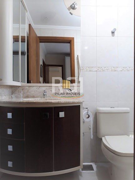Casa Condominio para Venda - 283m², 4 dormitórios, sendo 3 suites, 3 vagas - Lagos De Nova Ipanema