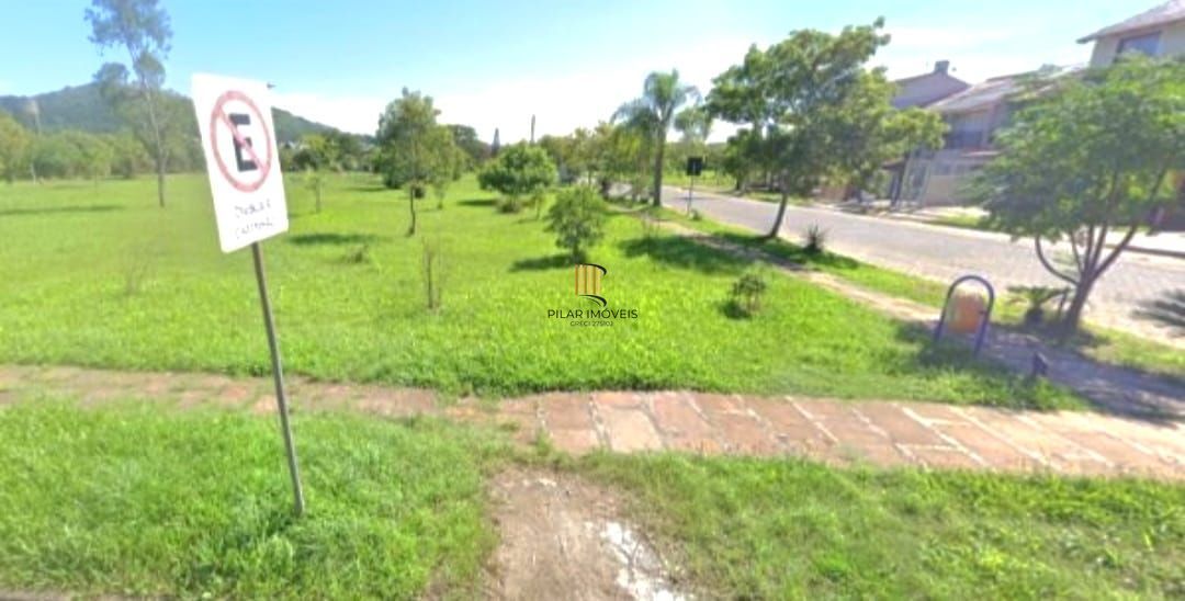 Casa em Porto Alegre, no bairro Hípica, com 2 dormitório(s), e 2 banheiros, à venda.