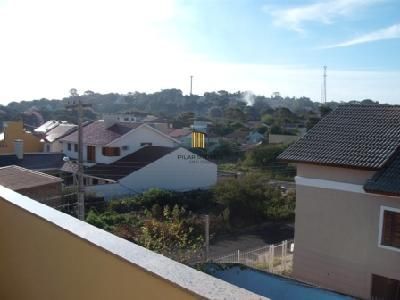 Residência com 4 dormitórios sendo 1 suites no Bairro Guarujá.