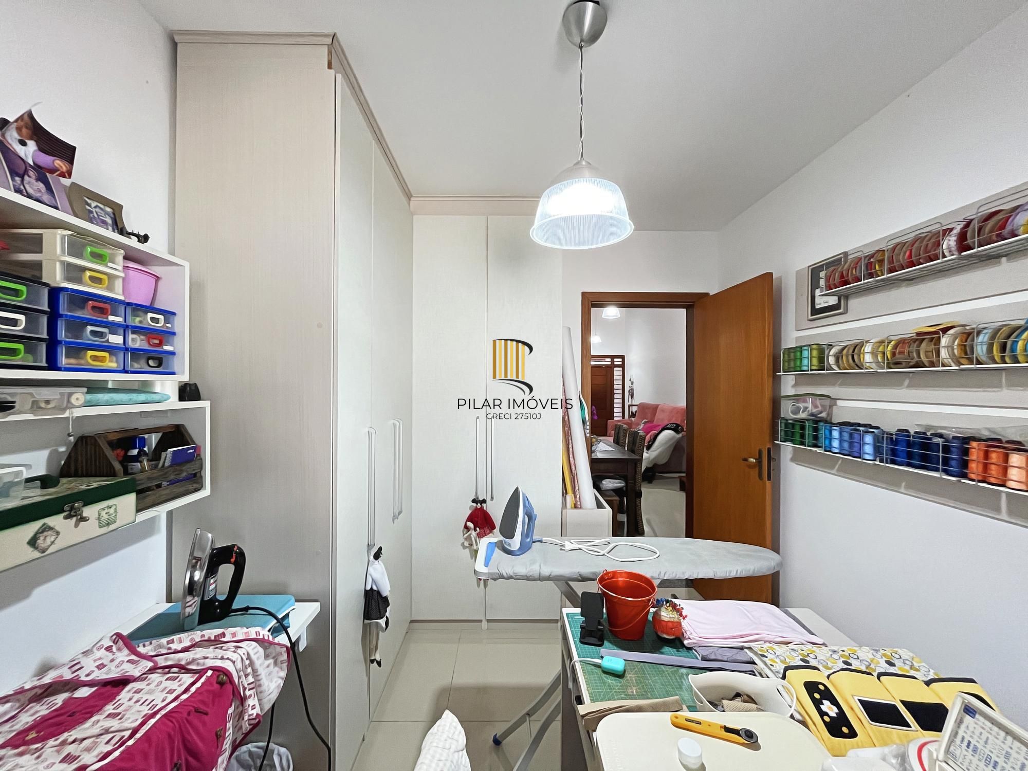 Casa  3 dormitórios, sendo 2 suites no Residencial Hipica Boulevard - zona sul de Porto Alegre.