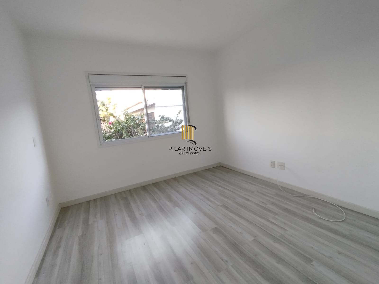 Apartamento, 2 quartos, com 01 suíte, bem localizado, bairro Tristeza.