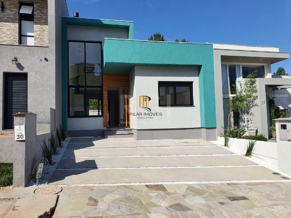Casa térrea com pátio , 3d , 1 suíte, Condomínio Reserva do Lago I - Hípica - Pilar Imóveis