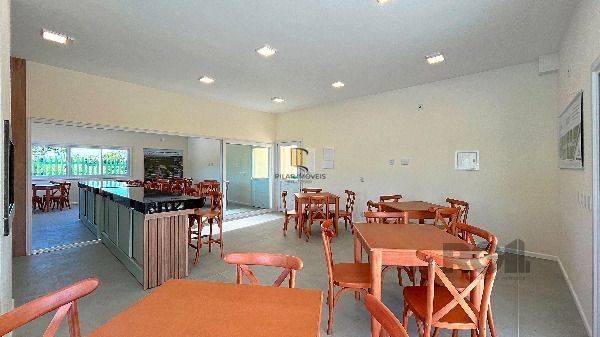 Casa Condominio em Porto Alegre, no bairro Hípica, com 3 dormitório(s), e 3 banheiros, à venda.
