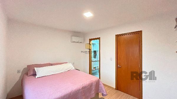 Casa Condominio em Porto Alegre, no bairro Teresópolis, com 2 dormitório(s), e 2 banheiros, à venda.