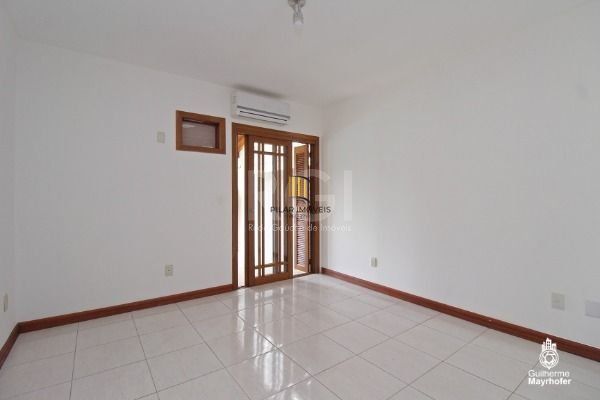 Casa de Condomínio 3 dormitórios no bairro Hípica