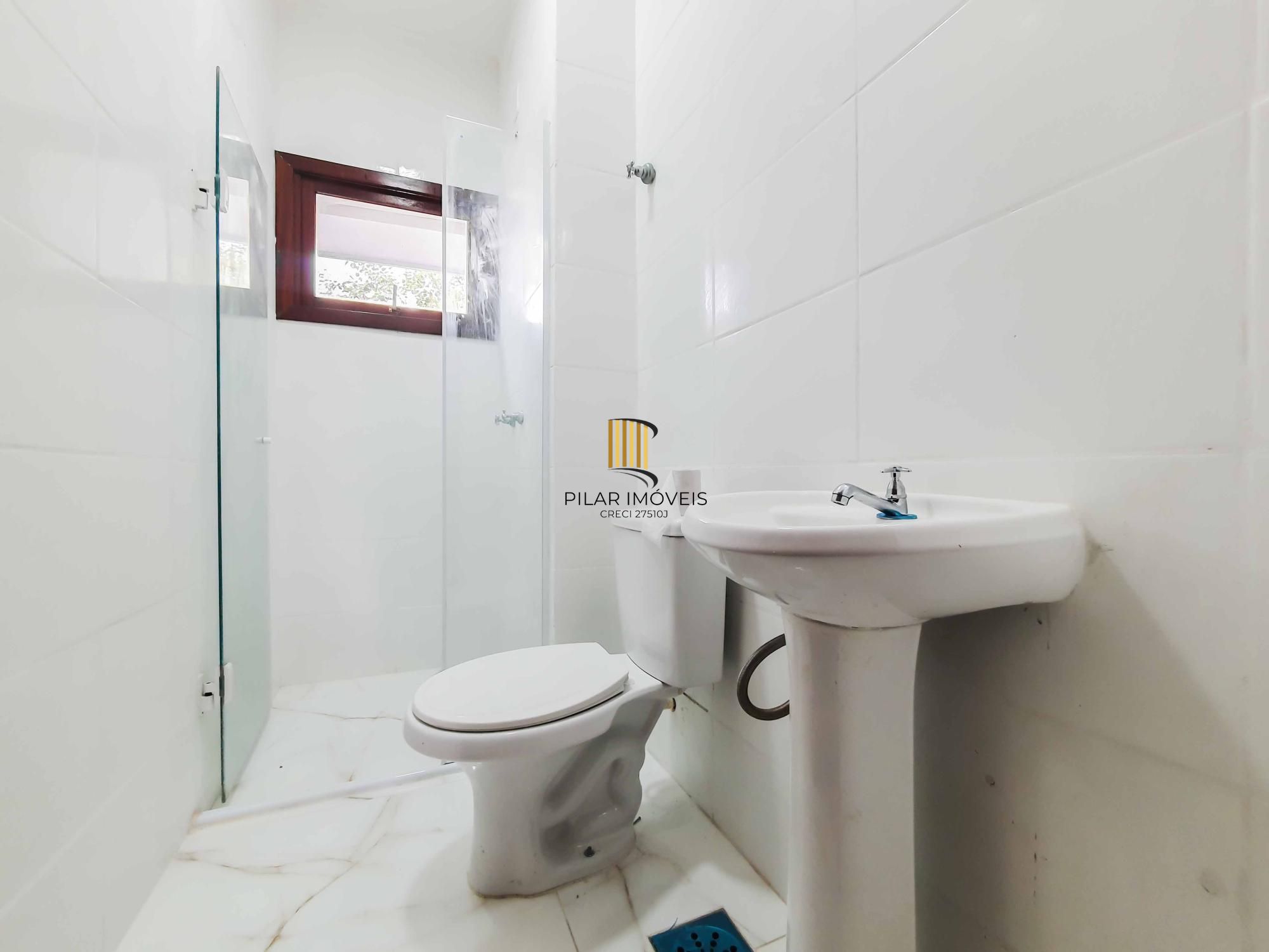 No bairro Hípica residência térrea com 2 dormitórios