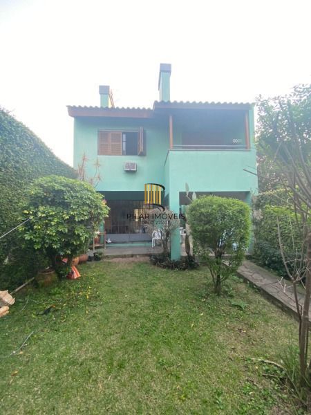 Casa para Venda - 301m², 4 dormitórios, sendo 1 suites, 2 vagas - Bom Jesus