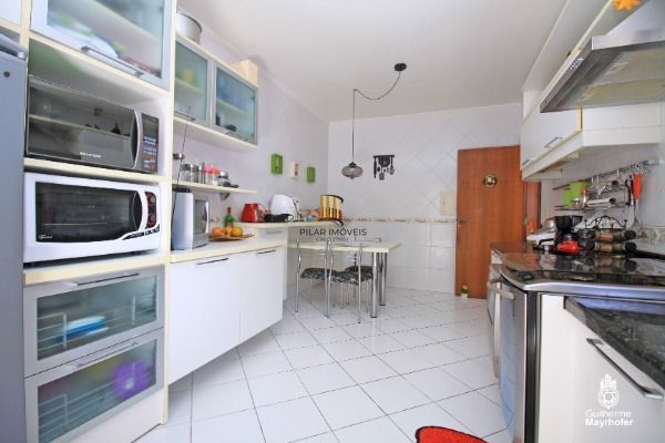 Casa para Venda - 205m², 3 dormitórios, sendo 1 suites, 2 vagas - Altos Do Ipê