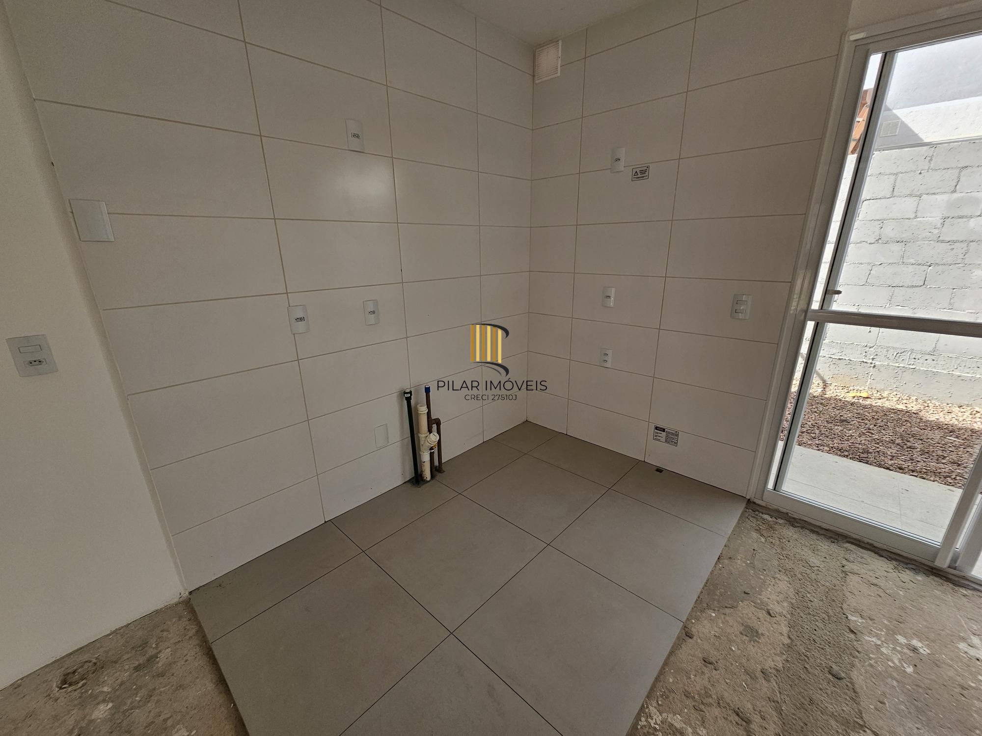 Sobrado 2 dormitórios em condomínio com infraestrutura completa no bairro Ipanema !