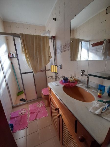 Casa para Venda - 140m², 2 dormitórios, 2 vagas - Hípica