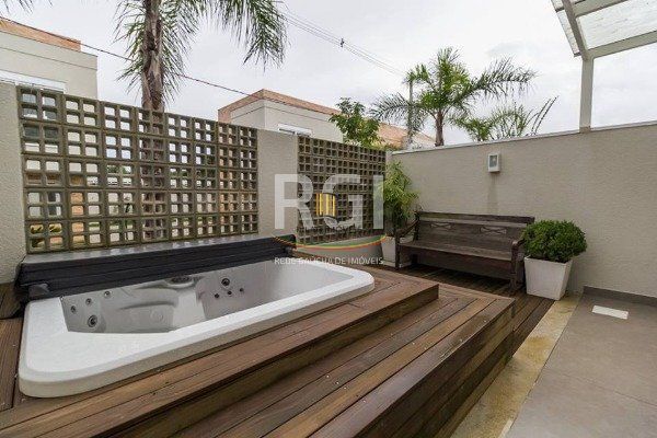 Casa Condominio para Venda - 191m², 3 dormitórios, sendo 1 suites, 2 vagas - Vila Nova