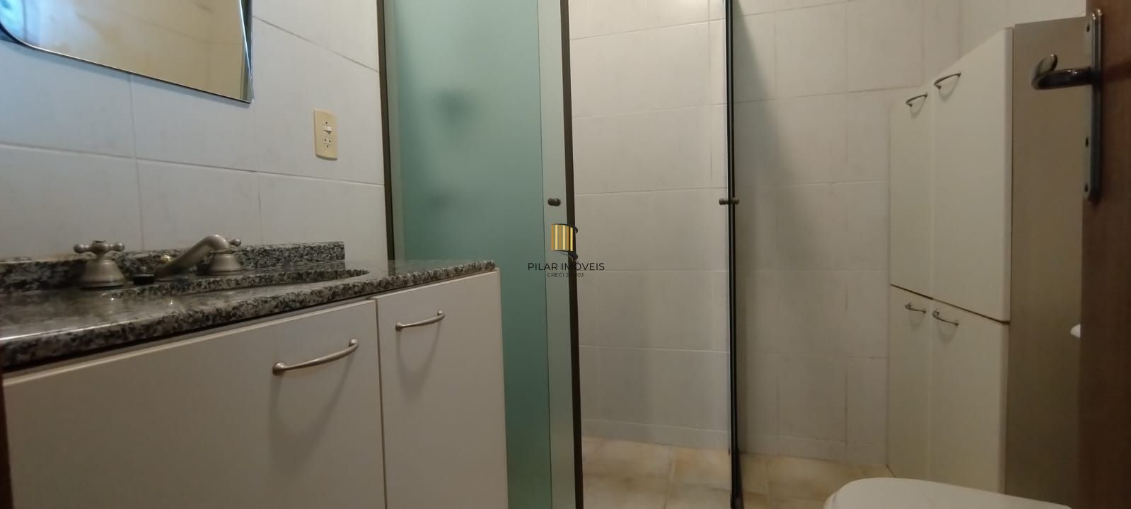 Linda Residência com 3 dormitórios sendo 1 suíte no Jardim Isabel.