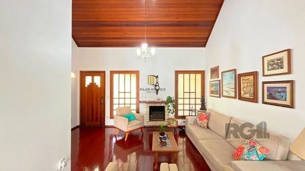 Casa 3 dormitórios no bairro Nonoai