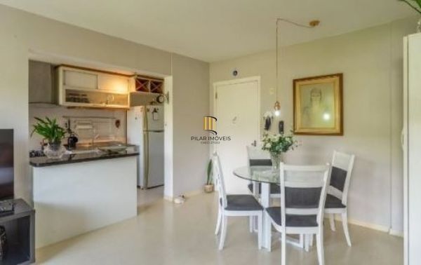 Apartamento em Porto Alegre, no bairro Santo Antônio, com 3 dormitório(s), e 3 banheiros, à venda.