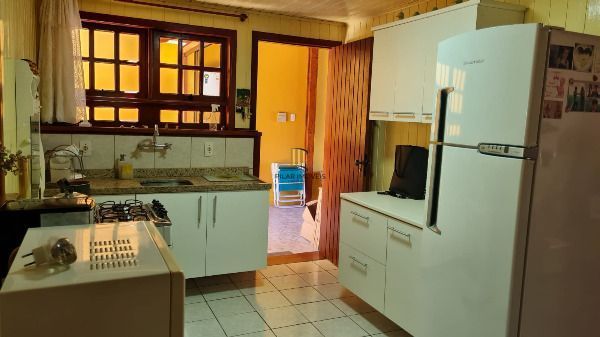 Casa para Venda - 120m², 2 dormitórios, 2 vagas - Cavalhada