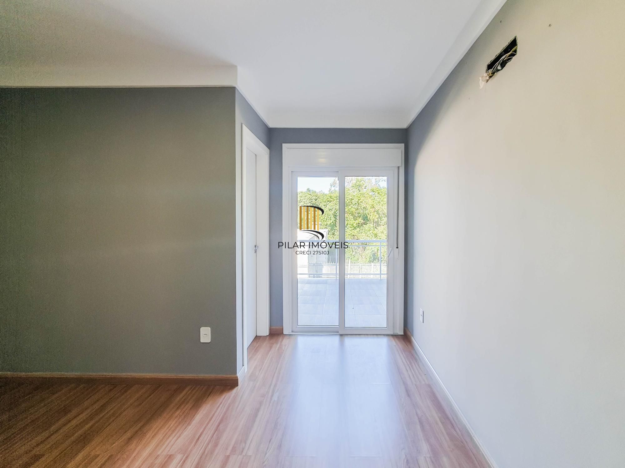 Casa 3 dormitórios no bairro Hípica