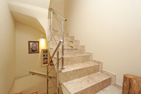 Casa para Venda - 360m², 3 dormitórios, sendo 1 suites, 4 vagas - Portal do Guarujá