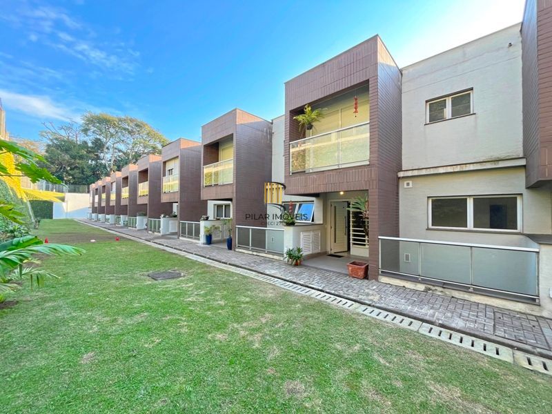 Casa de Condomínio 4 dormitórios no bairro Praia de Belas