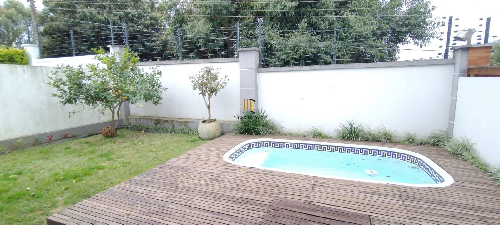 Casa de Condomínio 3 dormitórios no bairro Hípica