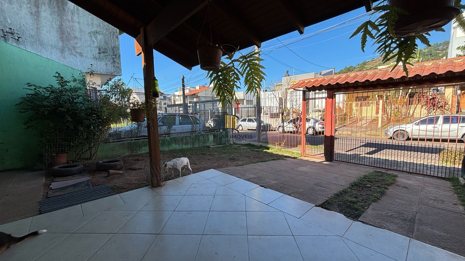 Casa 3 dormitórios no bairro Guarujá
