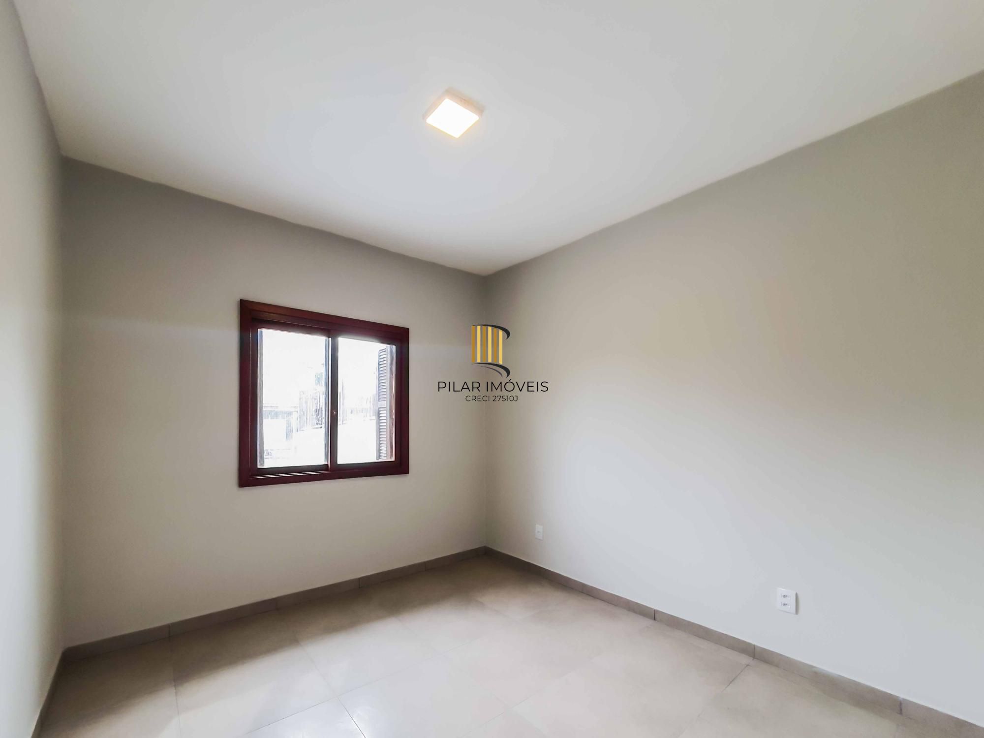 No bairro Hípica residência térrea com 2 dormitórios