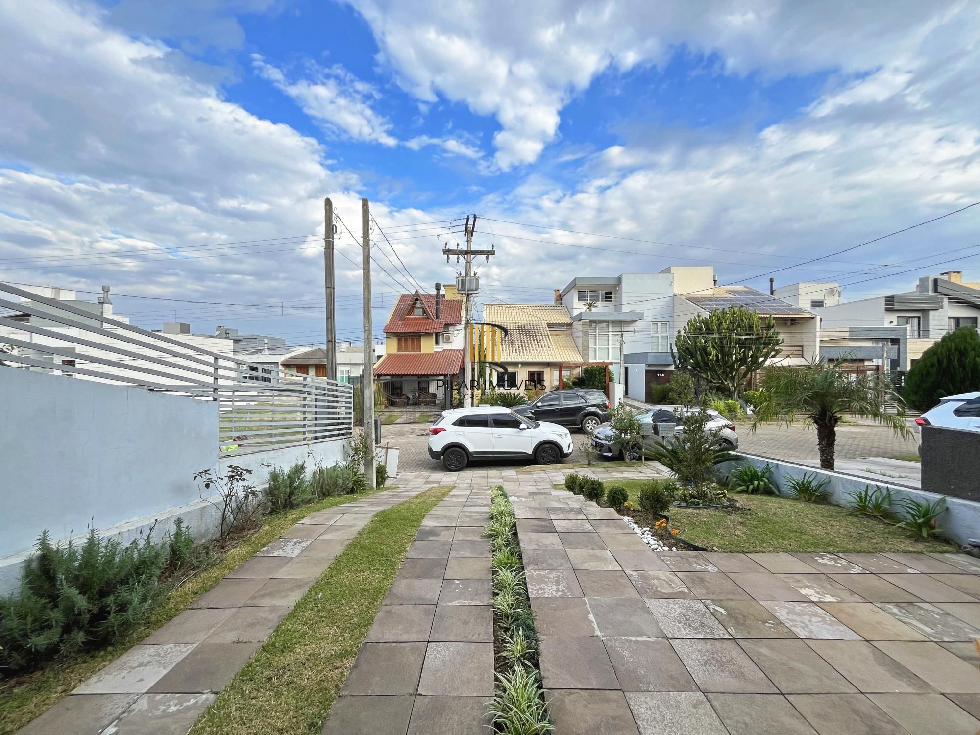 Casa 4 dormitórios no bairro Hípica