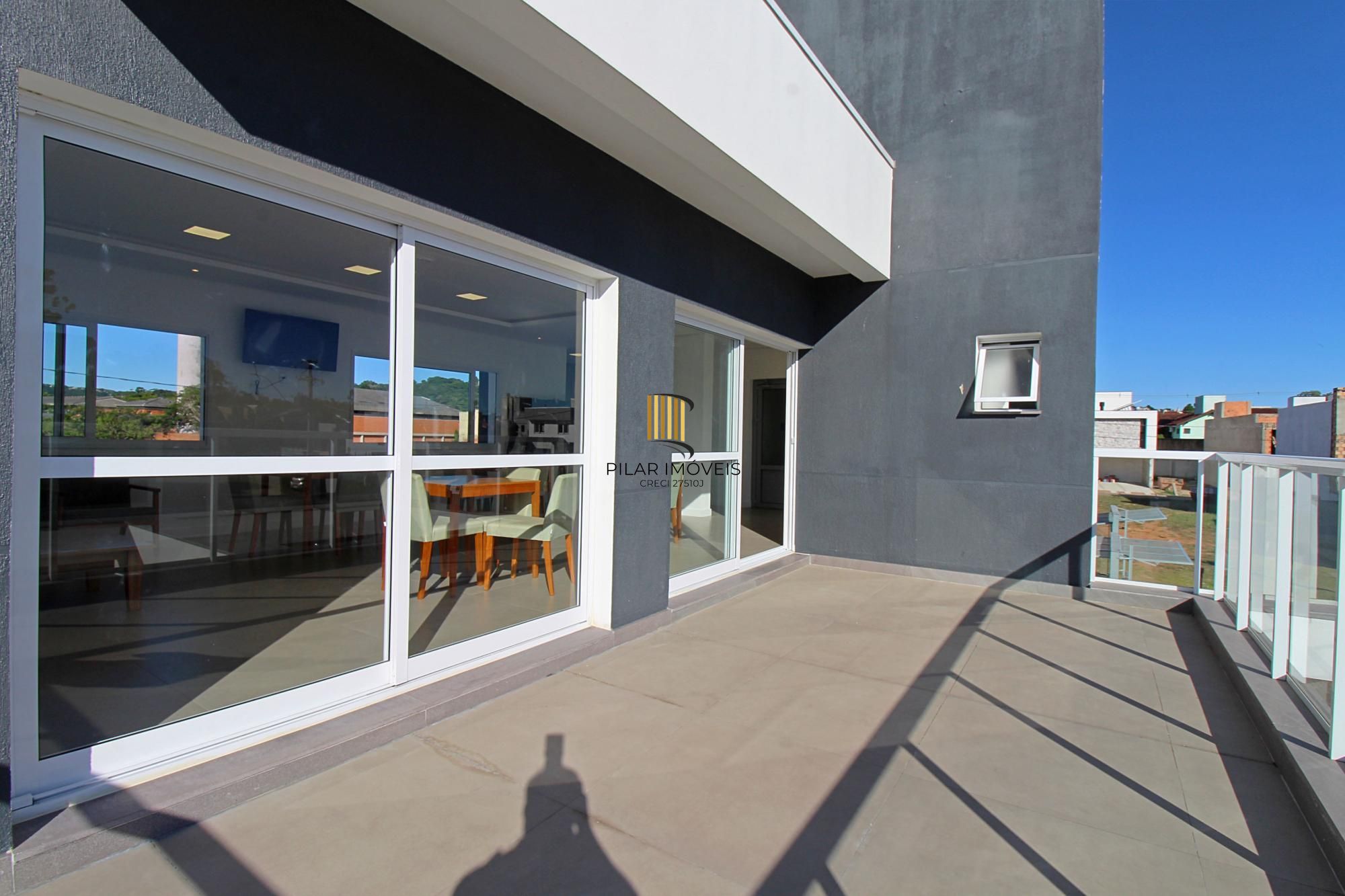 Casa Condominio em Porto Alegre, no bairro Ipanema, com 3 dormitório(s), e 3 banheiros, à venda.