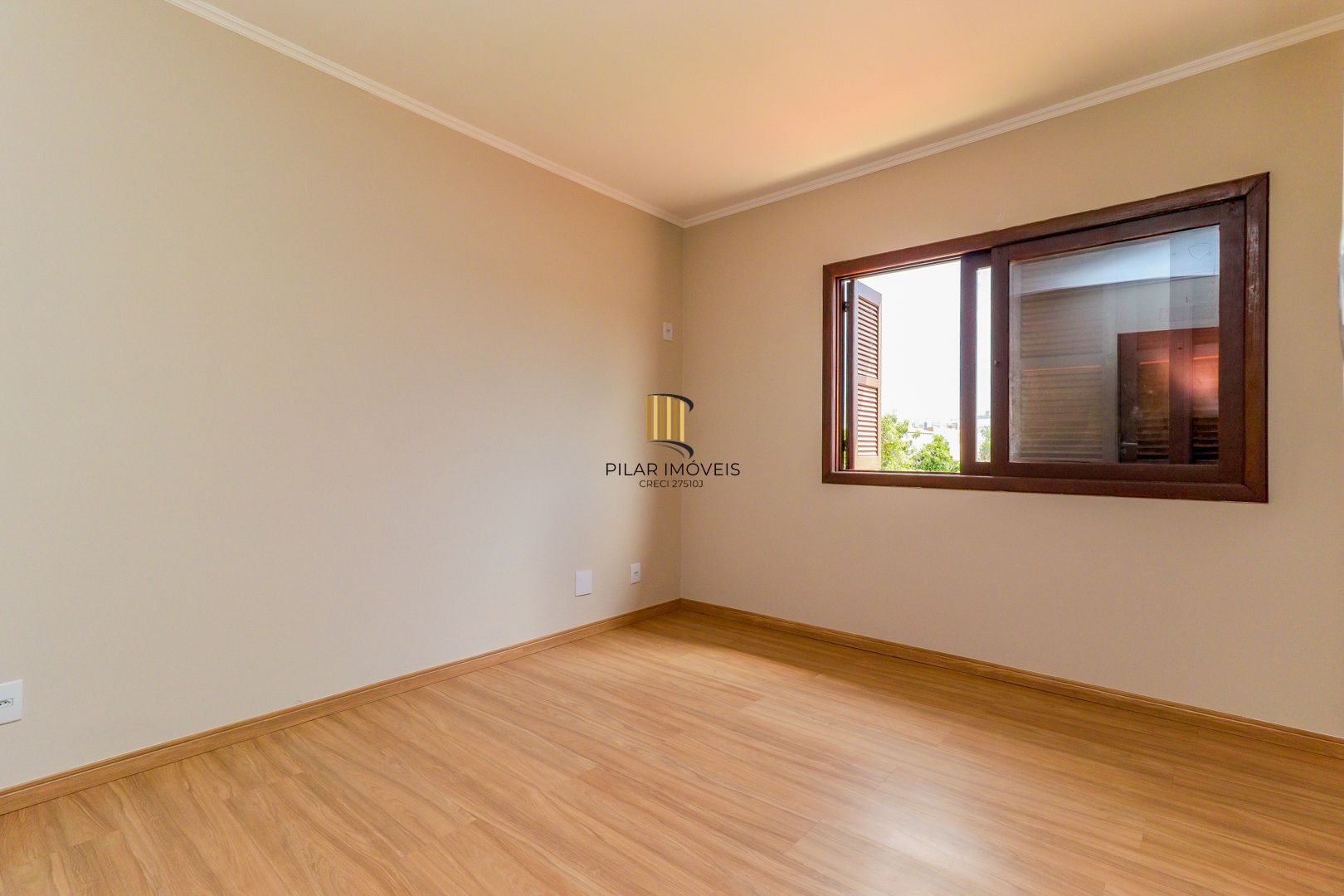 Excelente residência com 4 dormitórios