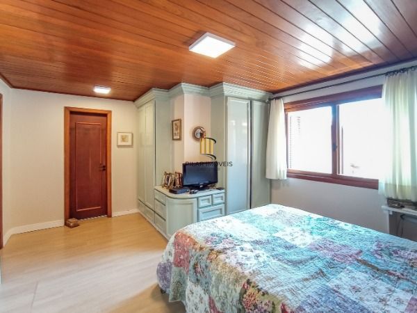 Casa Condominio para Venda - 227.4m², 4 dormitórios, sendo 2 suites, 4 vagas - Cristal