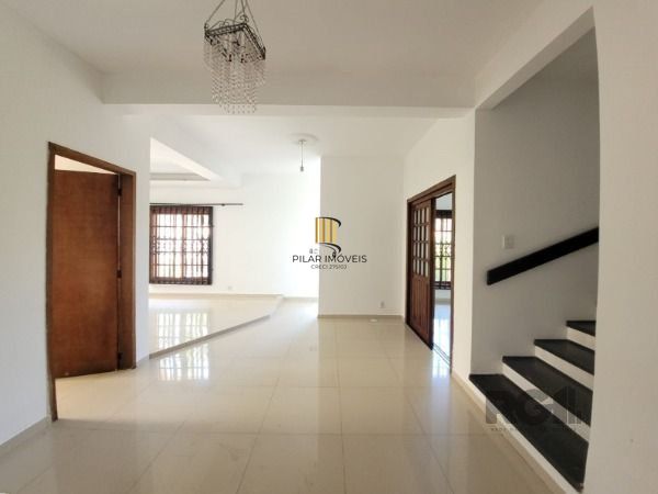 Casa 5 dormitórios no bairro Aberta dos Morros