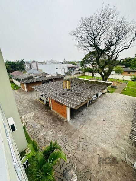 Apartamento em Porto Alegre, no bairro Cristal, com 2 dormitório(s), e 2 banheiros, à venda.