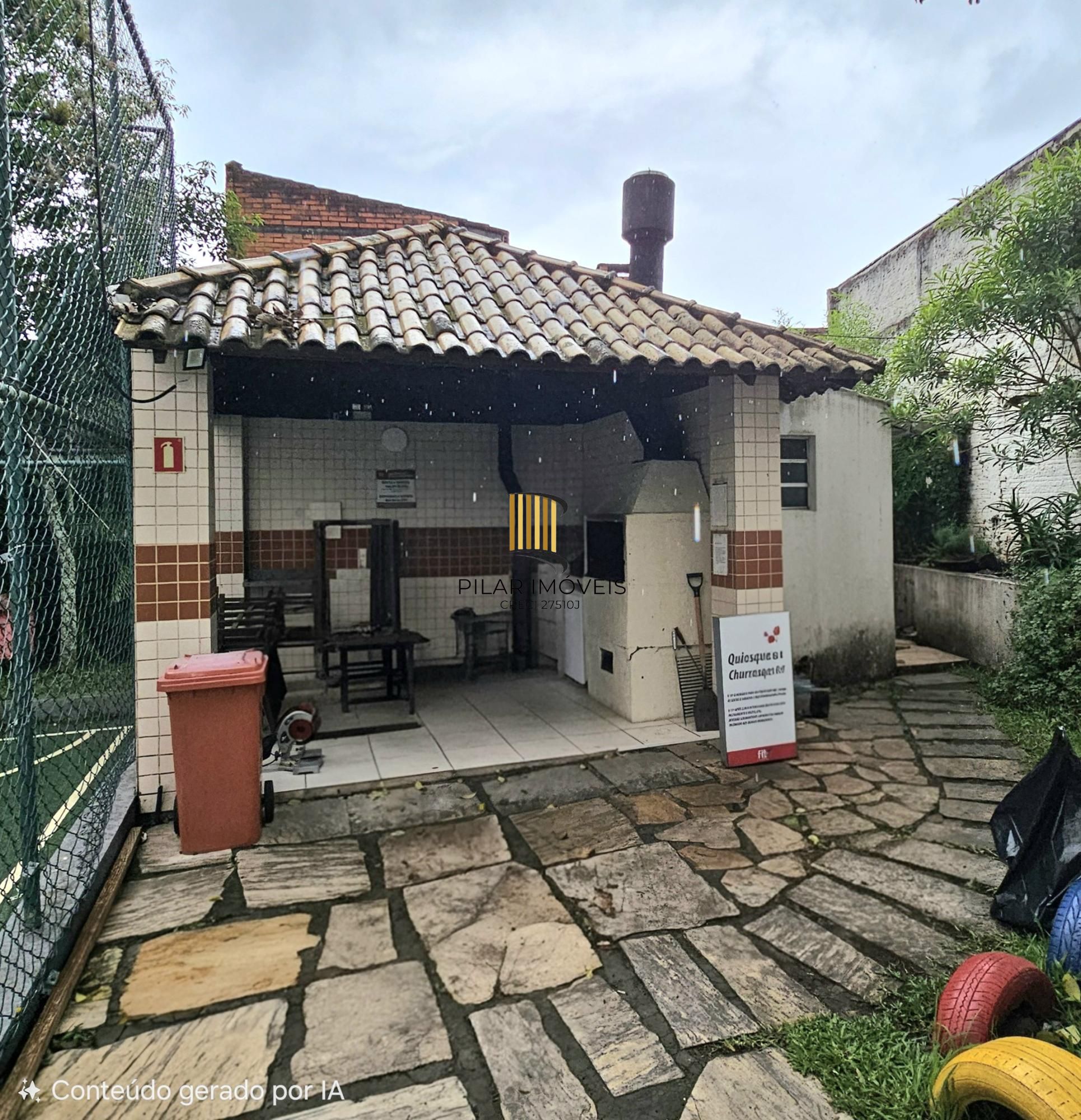 Lindo apartamento 2 dorm com suite e churrasqueira no bairro Cristal!