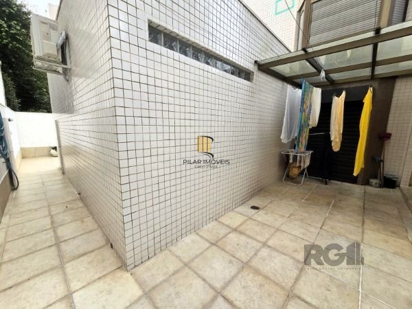Apartamento em Porto Alegre, no bairro Auxiliadora, com 4 dormitório(s), e 4 banheiros, à venda.