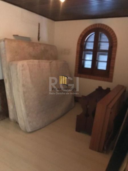 Sítio em Porto Alegre, no bairro Vila Nova, com 3 dormitório(s), à venda.