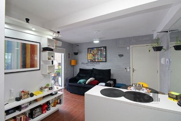 Apartamento em Porto Alegre, no bairro Vila Nova, com 2 dormitório(s), e 2 banheiros, à venda.