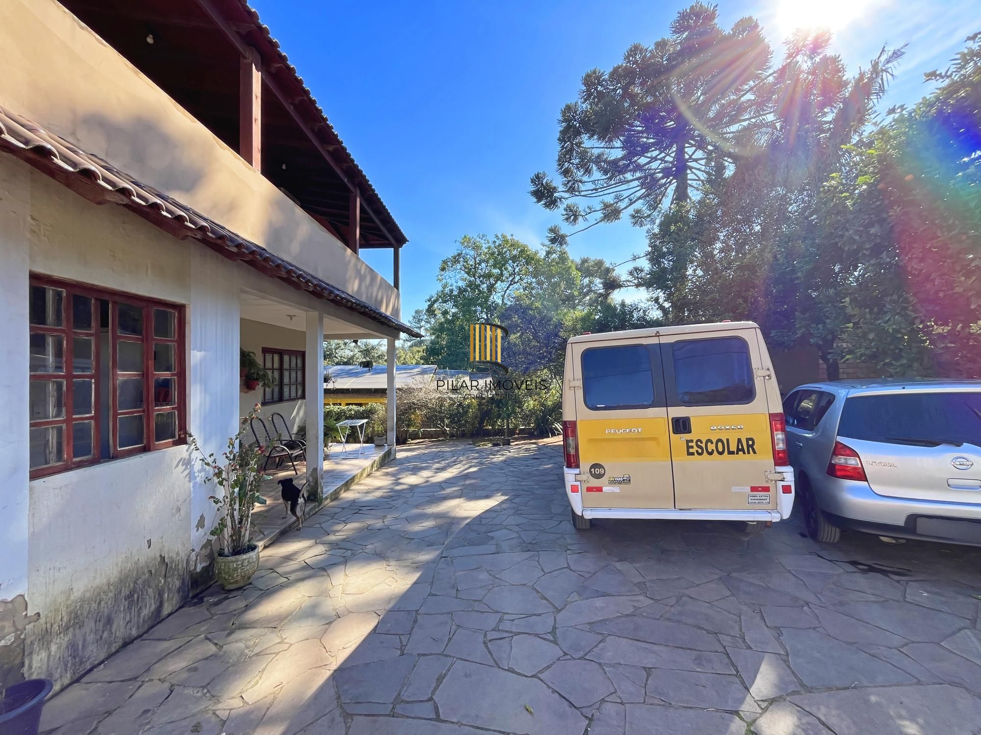 Casa 3 dormitórios no bairro Hípica