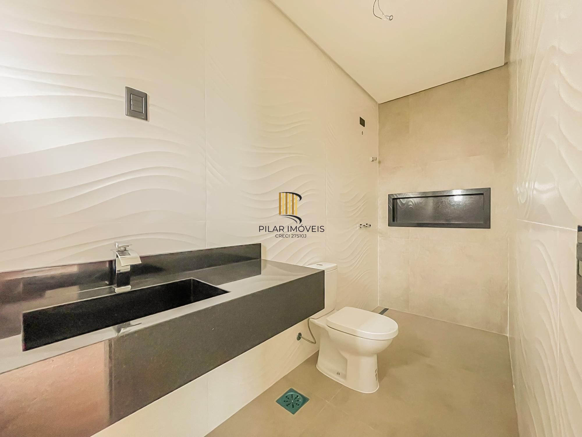 Casa de Condomínio 3 dormitórios no bairro Hípica