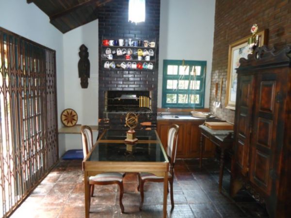 Casa para Venda - 252m², 3 dormitórios, 2 vagas - Ipanema