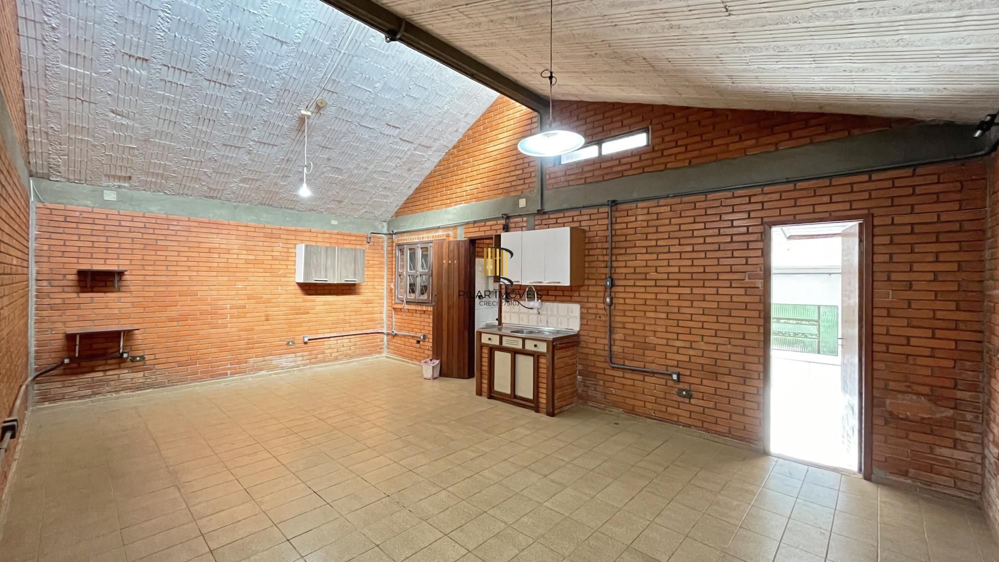 Casa 1 dormitório no bairro Hípica