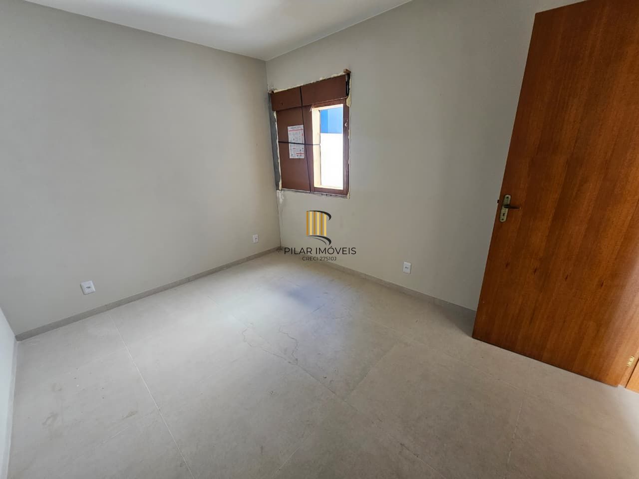 Casa 2 dormitórios no bairro Hípica