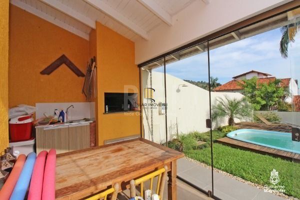 Casa para Venda - 208.06m², 3 dormitórios, sendo 1 suites, 2 vagas - Altos do Ipê