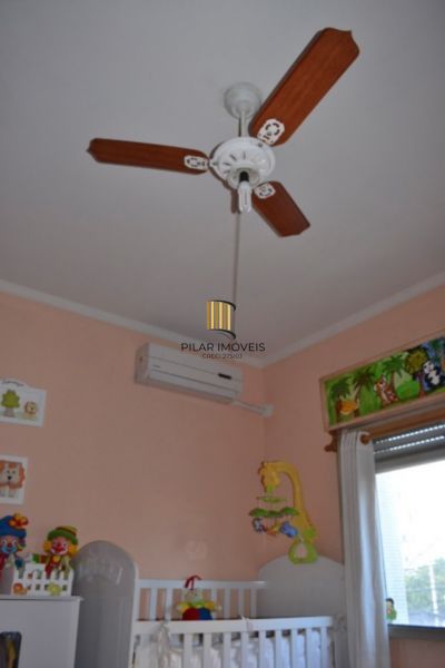 Apartamento em Porto Alegre, no bairro Cidade Baixa, com 2 dormitório(s), e 2 banheiros, à venda.