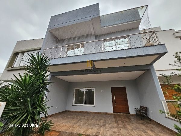 Casa Condominio em Porto Alegre, no bairro Hípica, com 4 dormitório(s), e 4 banheiros, à venda.