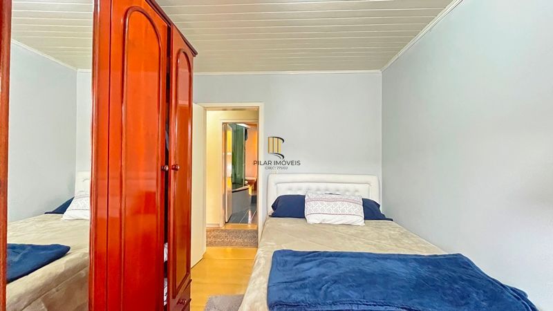 Casa de esquina com 285m², 3 dormitórios, sendo 1 suites, 4 vagas - amplo pátio com piscina,  Residencial Bahamas