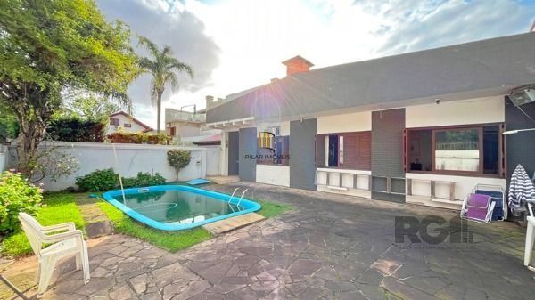 Casa para Venda - 320m², 5 dormitórios, sendo 3 suites, 8 vagas - Ipanema