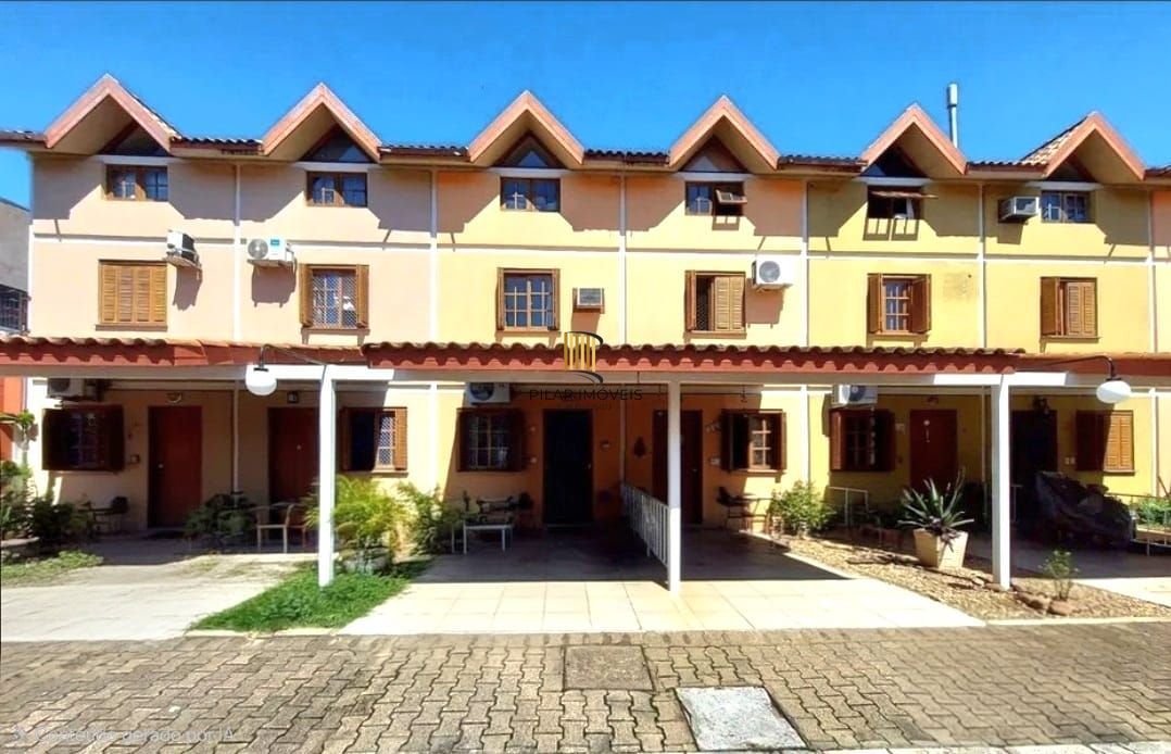 Casa 3 dormitórios em condomínio no bairro Camaquã, a 50 mts da Otto Niemayer.