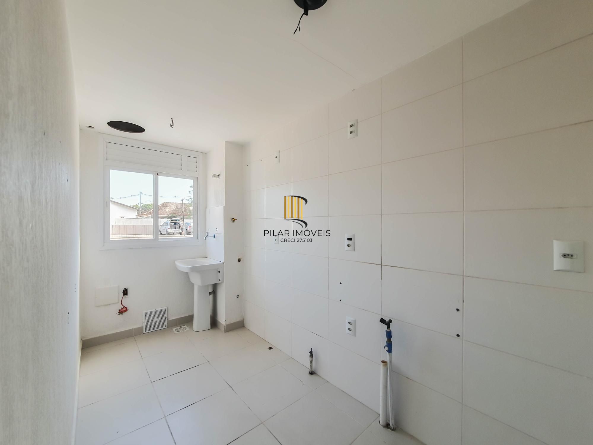 Apartamento em Porto Alegre, no bairro Vila Nova, com 2 dormitório(s), e 2 banheiros, à venda.