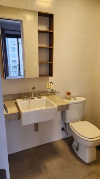 Studio em Porto Alegre, no bairro Tristeza, com 1 dormitório(s), e 1 banheiros, à venda.