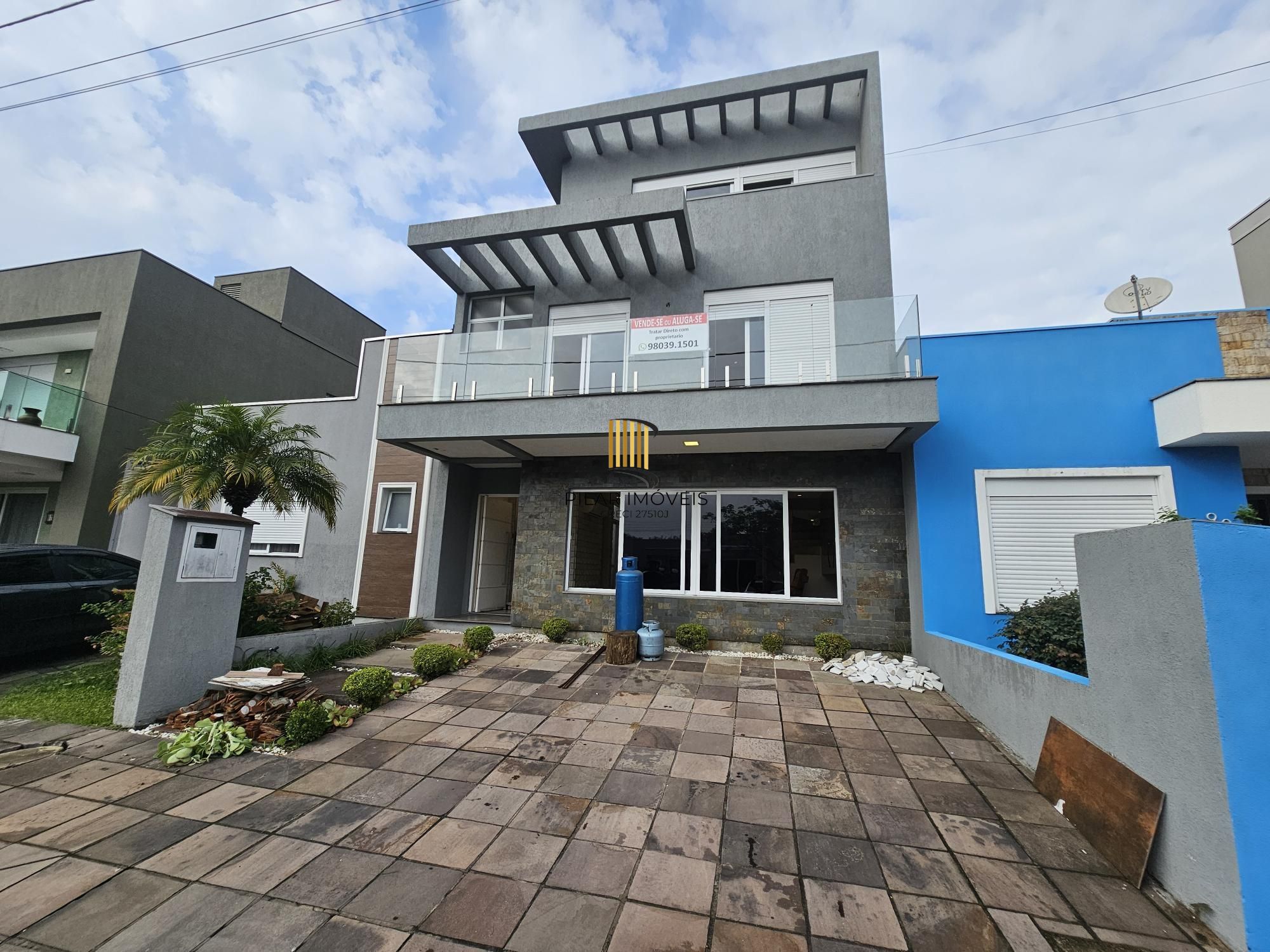 Casa de Condomínio 4 dormitórios no bairro Hípica