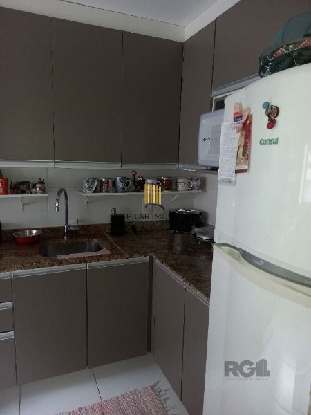 Apartamento em Porto Alegre, no bairro Cavalhada, com 2 dormitório(s), e 2 banheiros, à venda.